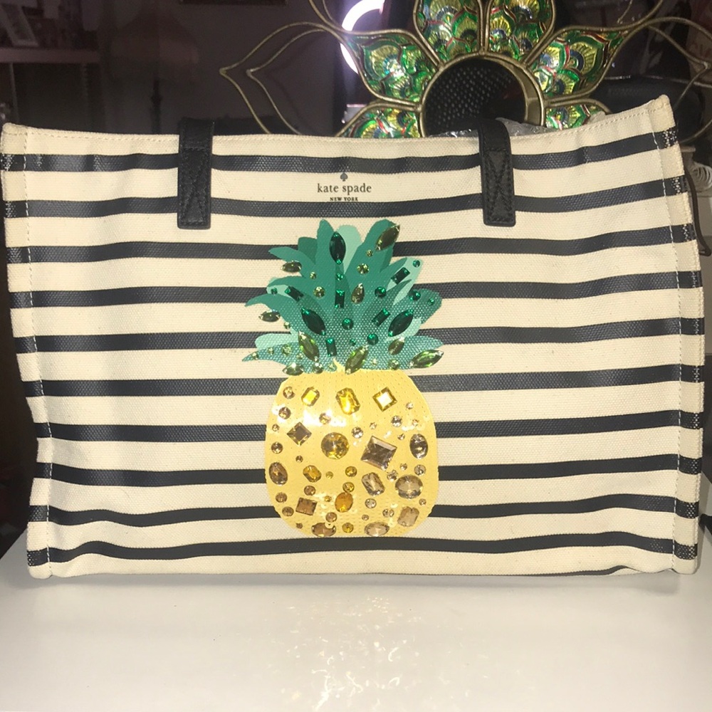 KATE SPADE ♠️ “RARE” PINEAPPLE 🍍 STRIPPED CANVAS TOTE